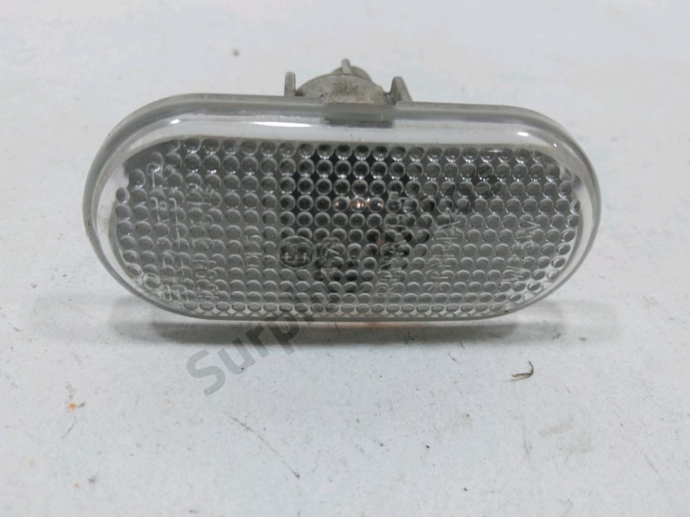 Répétiteur d'aile gauche