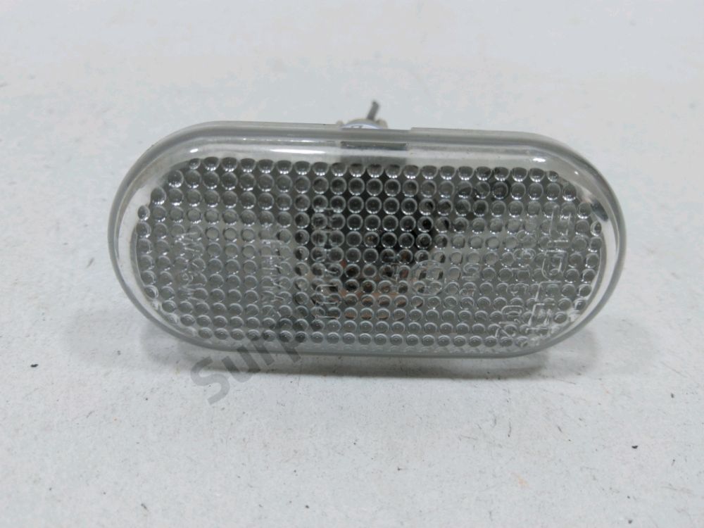 Répétiteur d'aile droit