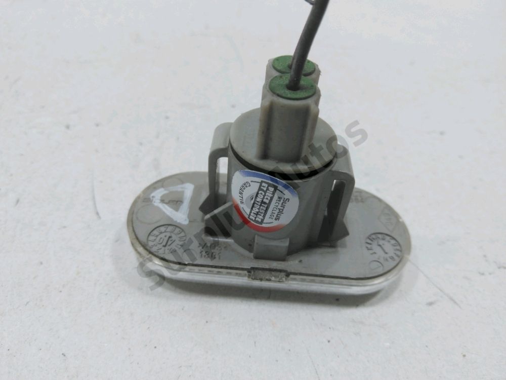 Répétiteur d'aile droit