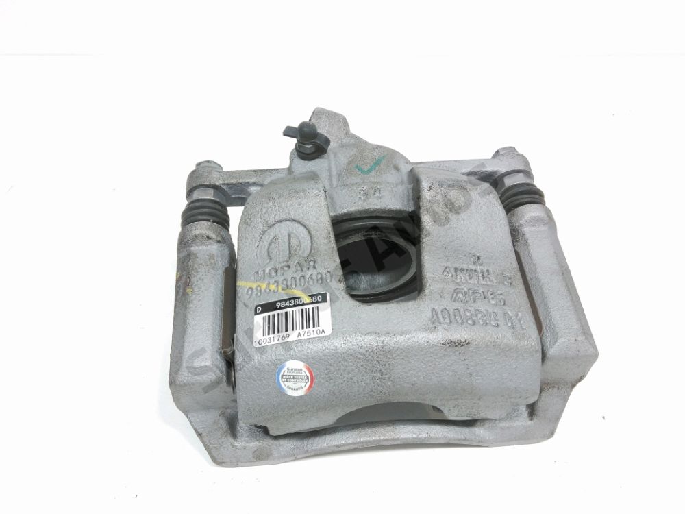 Etrier de frein avant droit