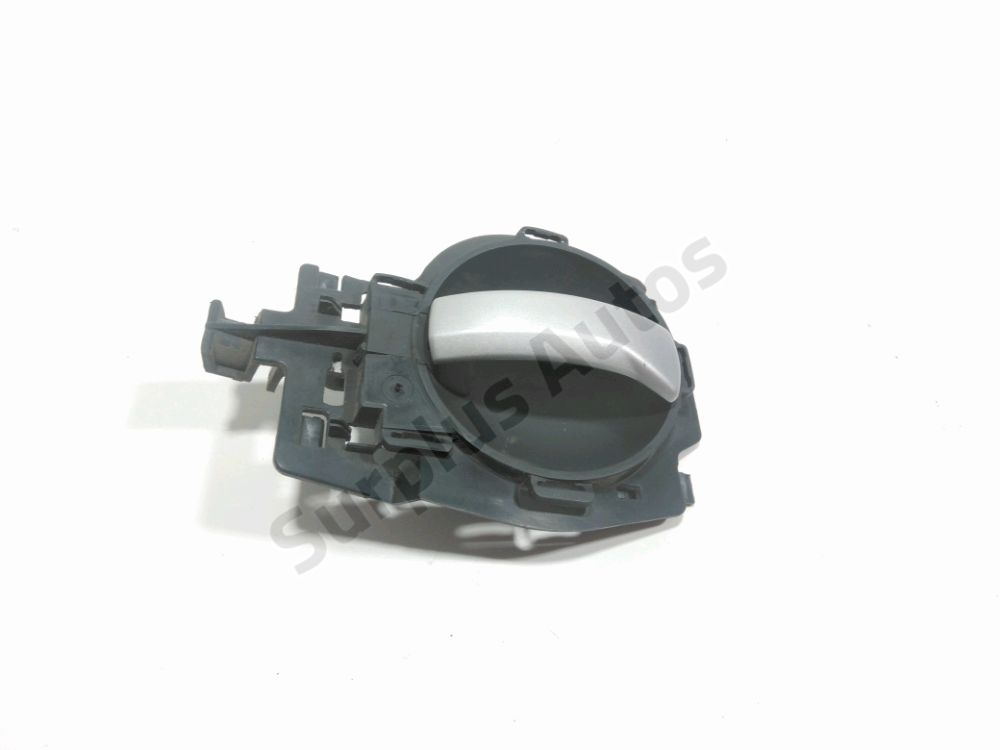 Poignee interieure porte arriere droite