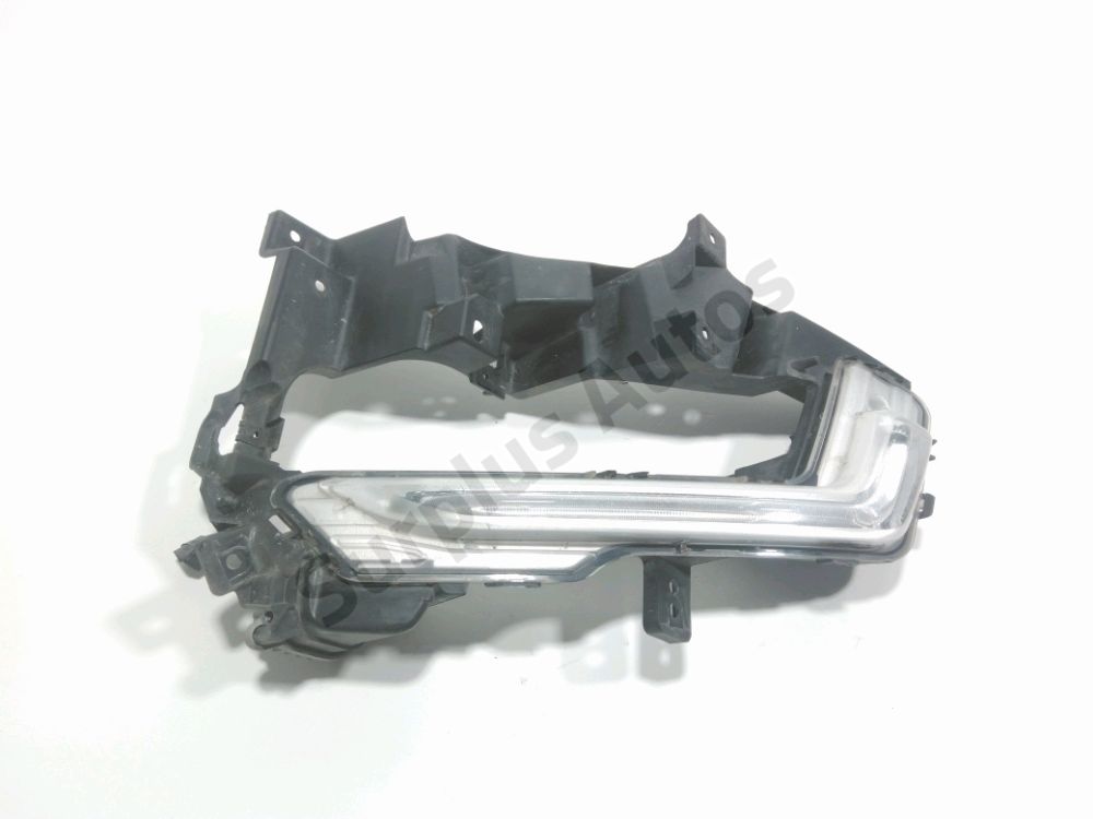 Feu diurne avant gauche