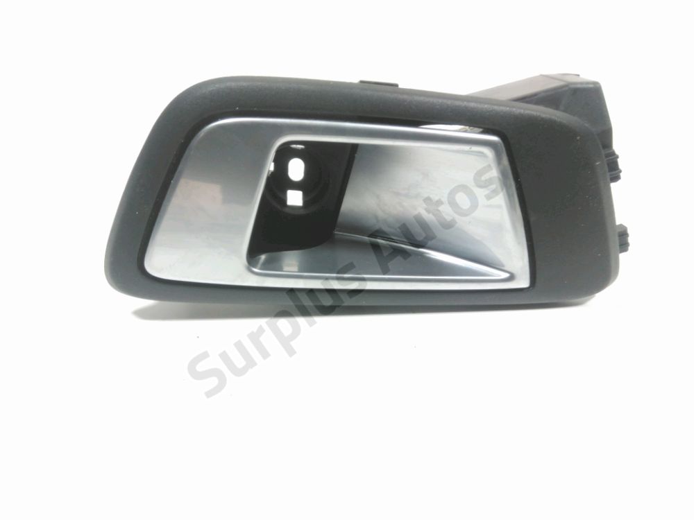 Poignée intérieure porte arrière gauche