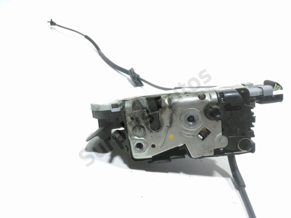 Serrure de porte avant gauche