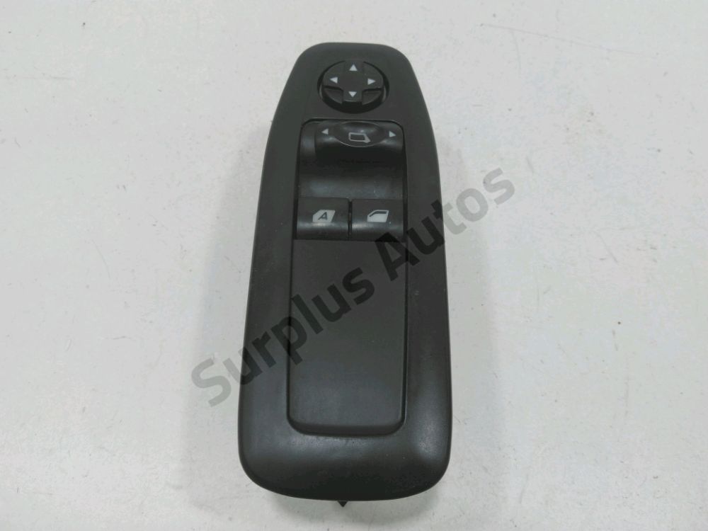 Commande lève-vitre avant gauche