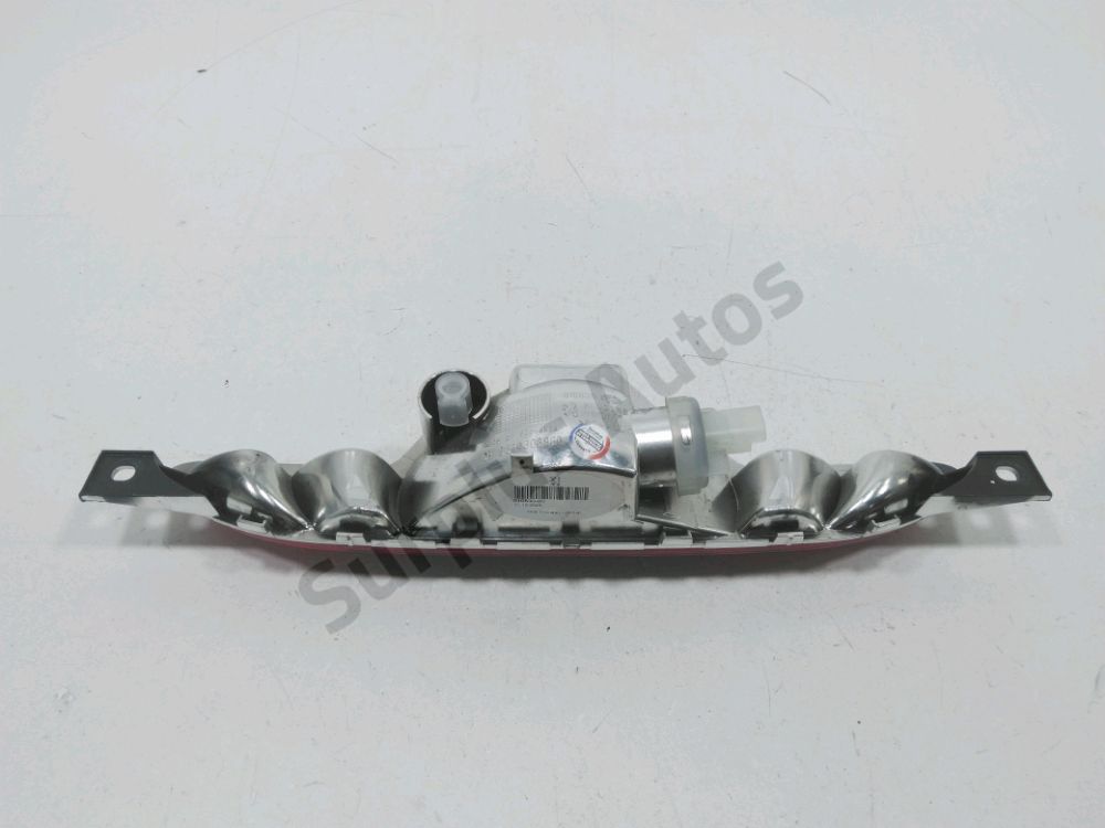 Feu de brouillard arrière central