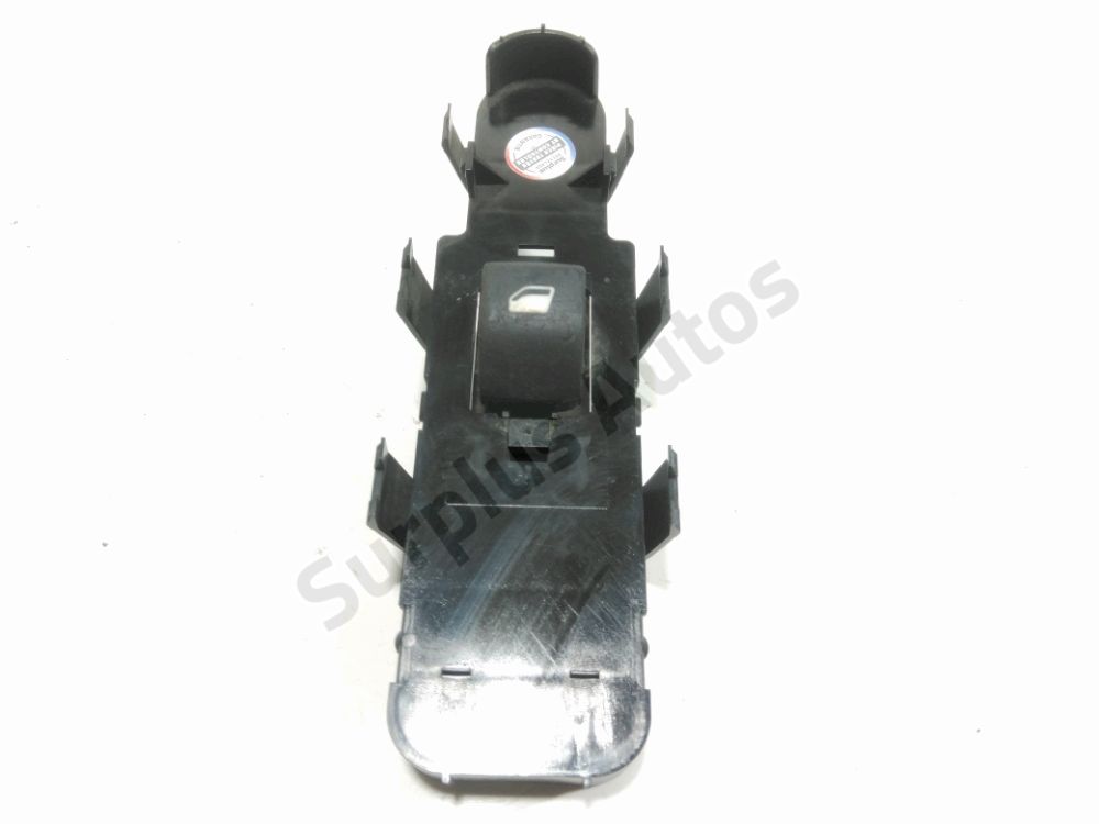 Commande lève-vitre avant droit