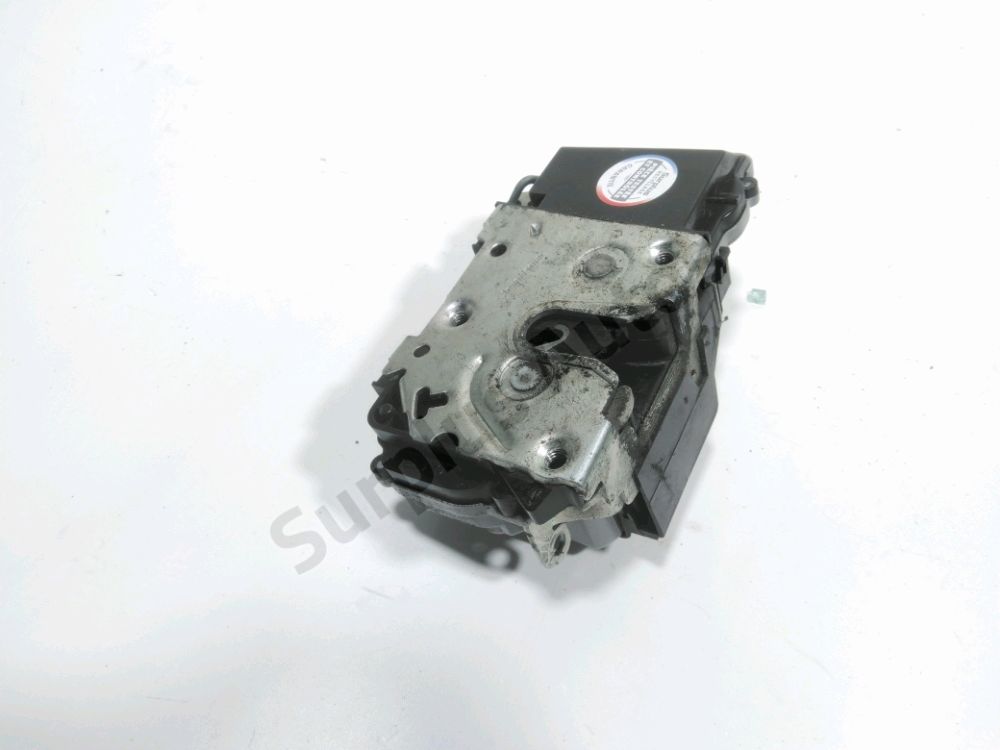 Serrure de porte avant gauche