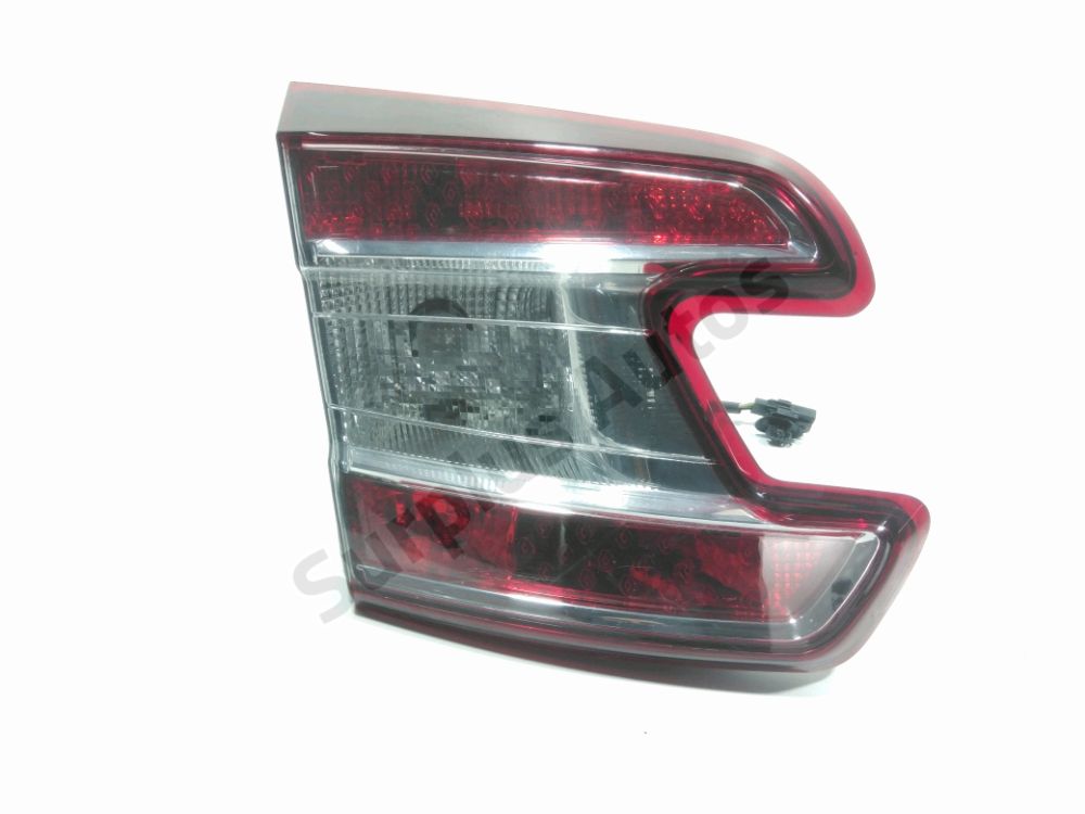 Feu arrière intérieur gauche