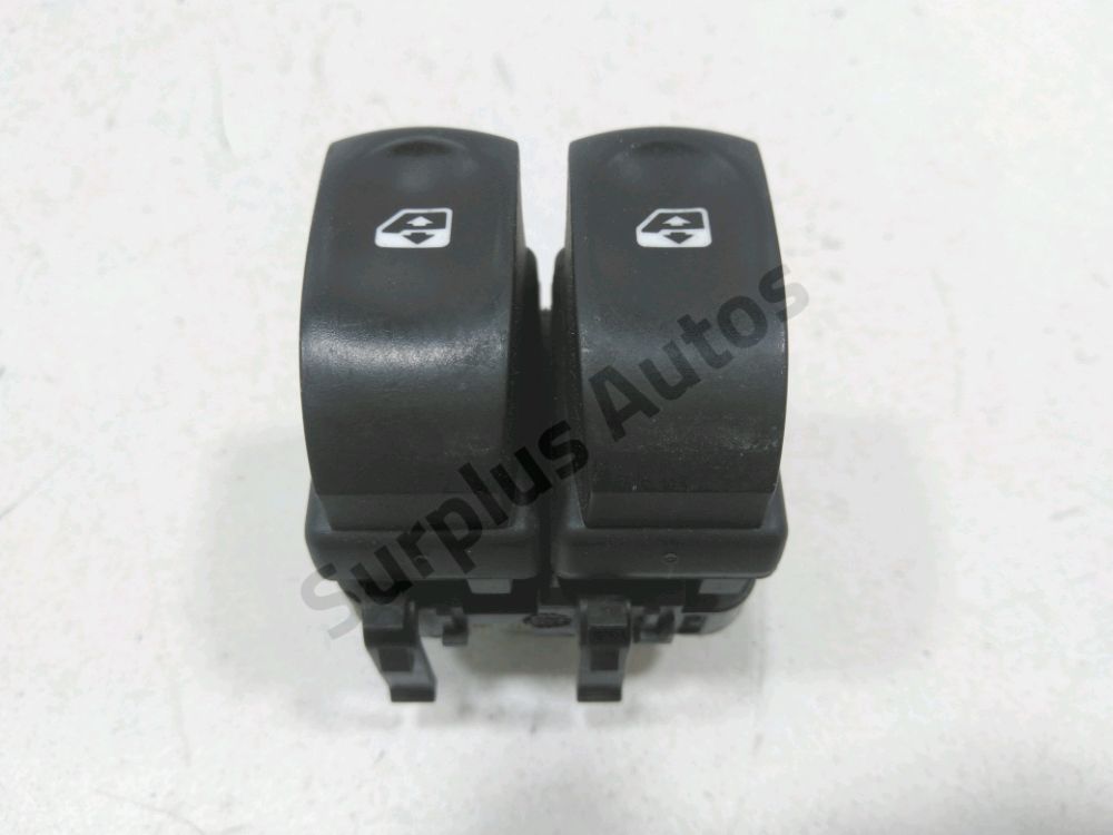 Commande lève-vitre avant gauche