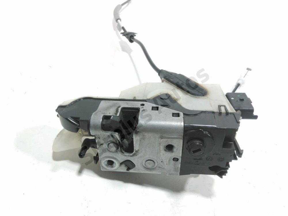 Serrure de porte avant gauche