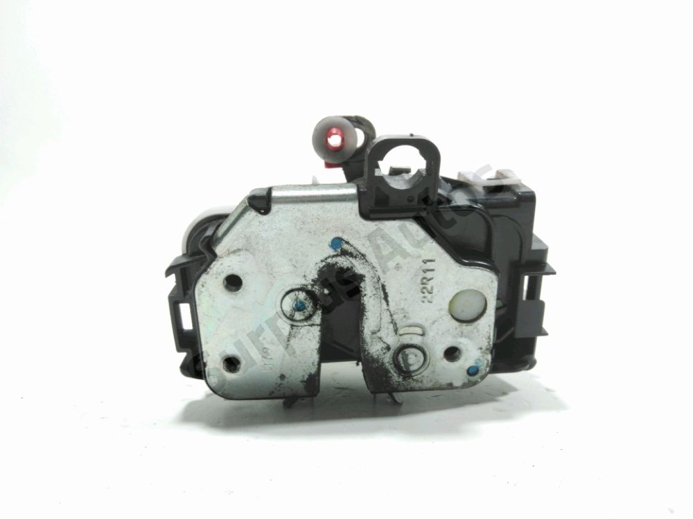 Serrure de porte avant droite