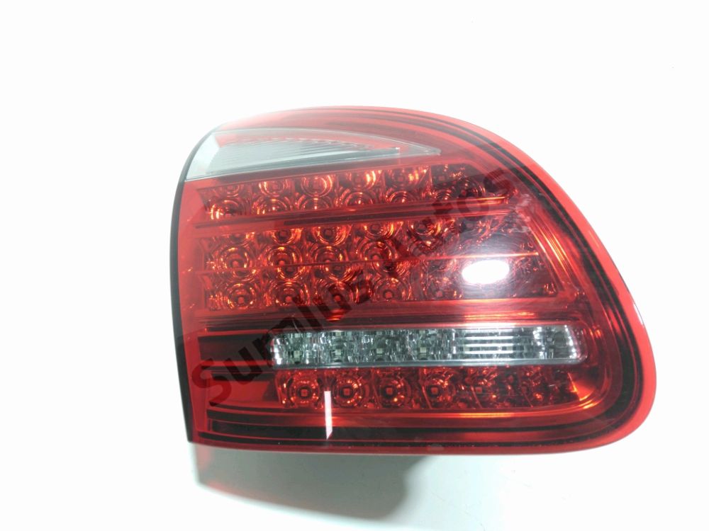 Feu arrière intérieur gauche