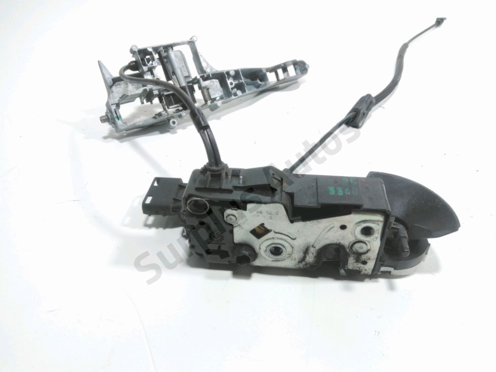 Serrure de porte avant gauche