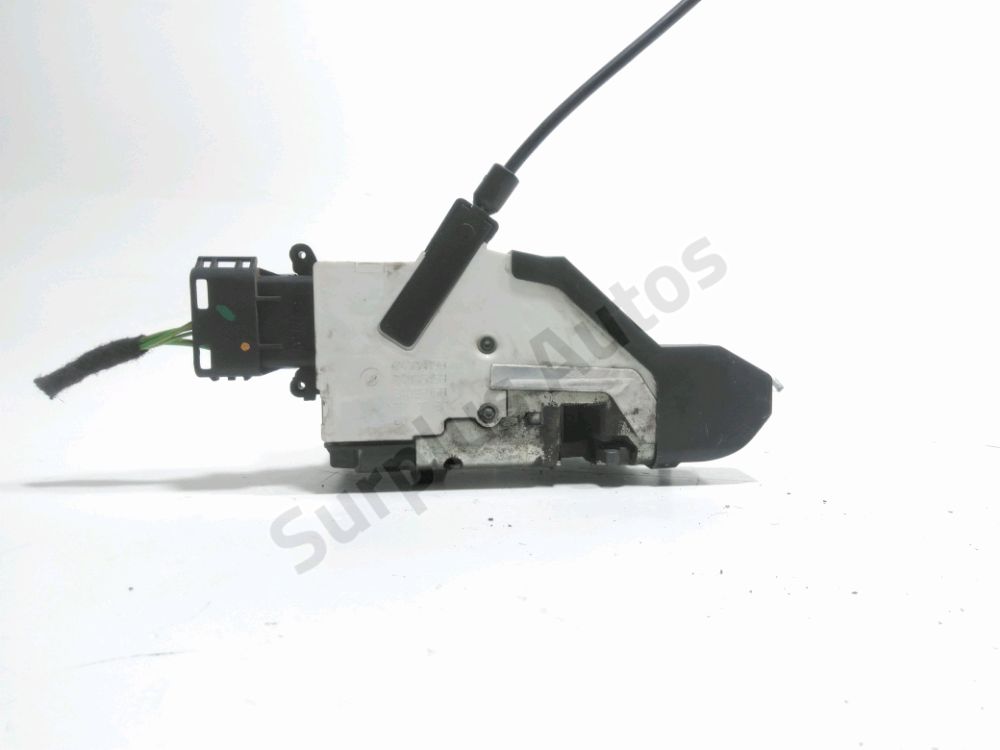 Serrure de porte avant droite