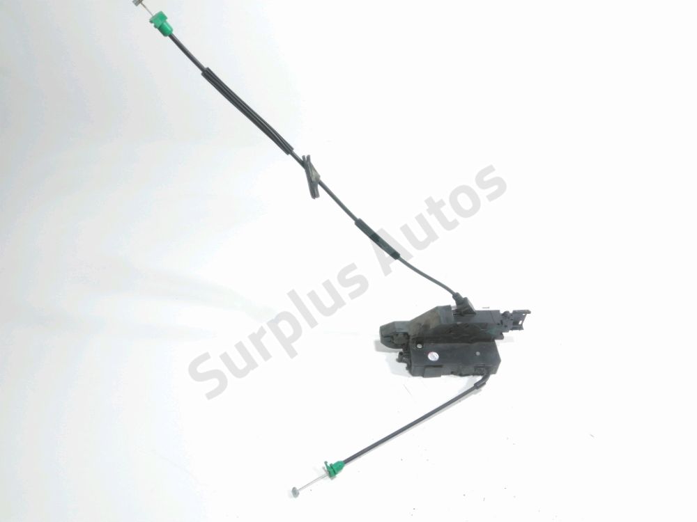 Serrure de porte avant droite