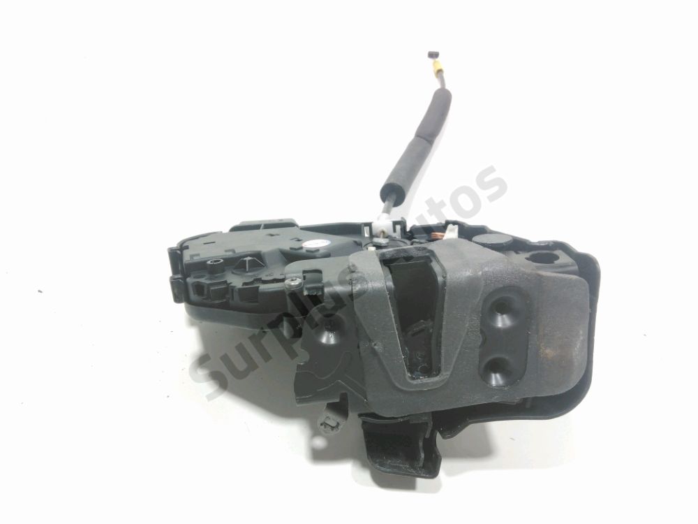 Serrure de porte avant droite