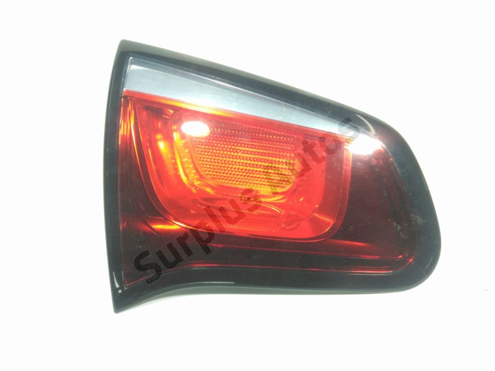 Feu arrière intérieur gauche