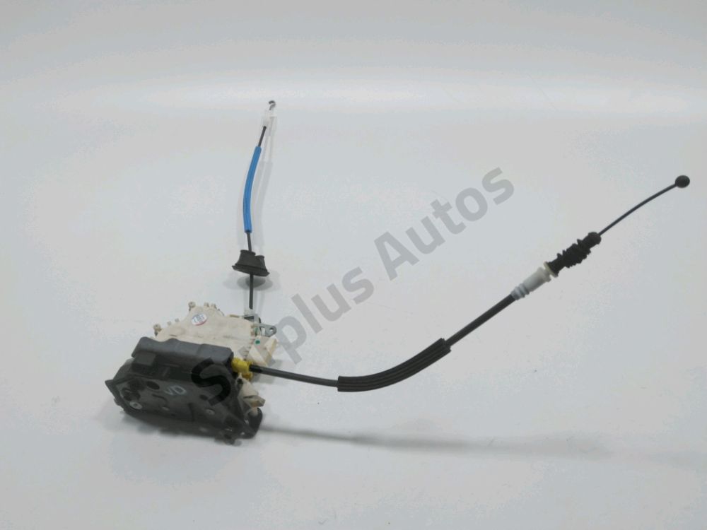 Serrure de porte avant droite