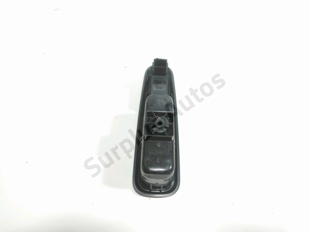 Commande lève-vitre arrière droit