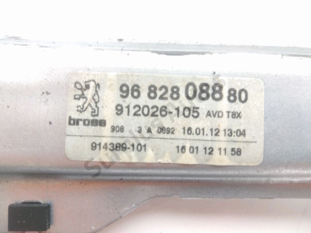 Lève-vitre électrique avant droit