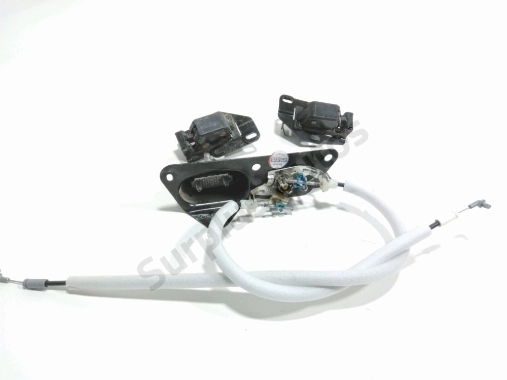 Serrure de porte battante arrière droite