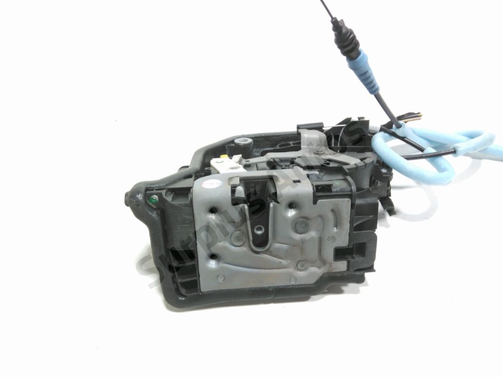 Serrure de porte avant gauche