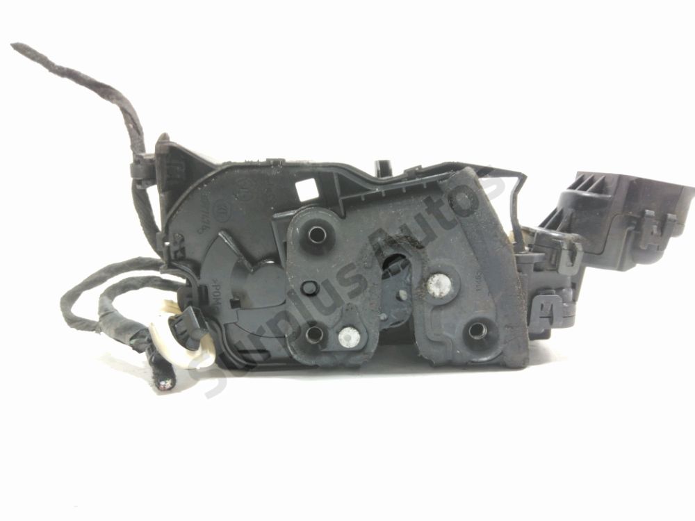 Serrure de porte avant gauche