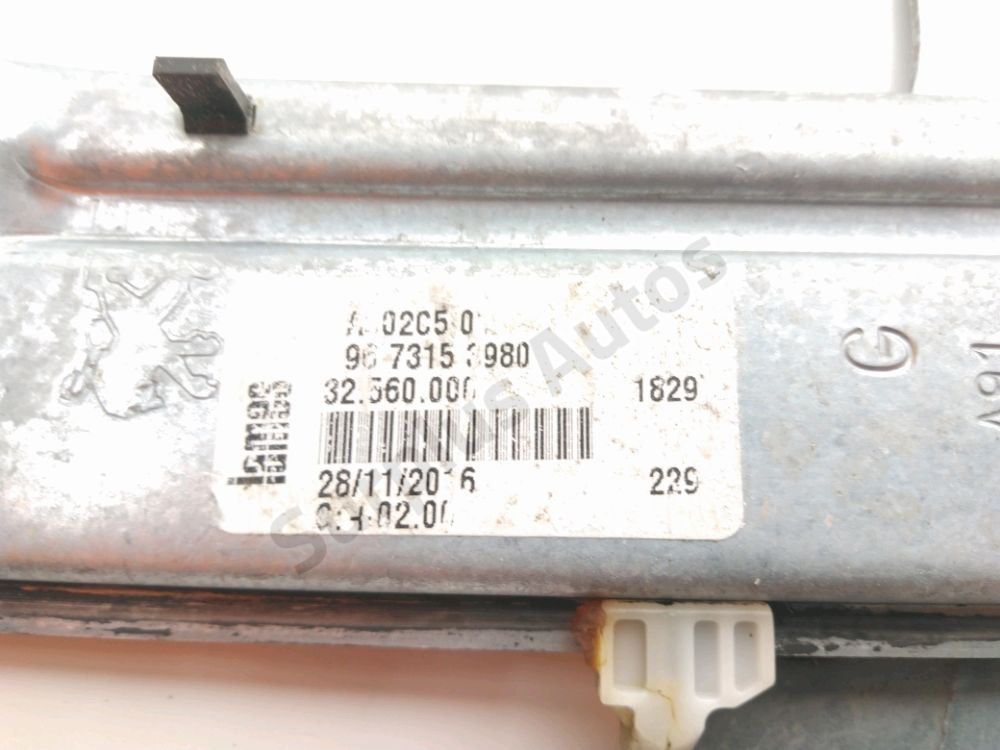 Lève-vitre manuel arrière gauche