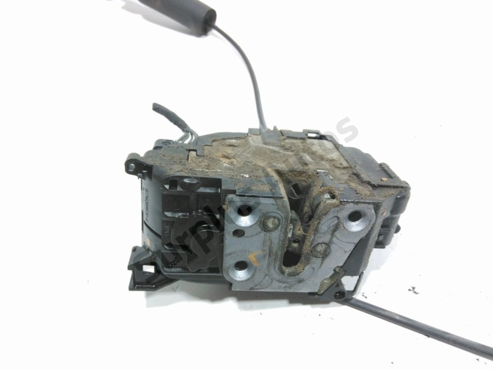 Serrure de porte arrière droite