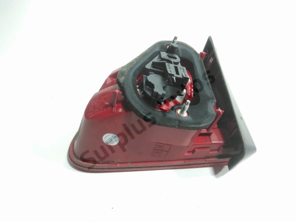 Feu arrière intérieur gauche