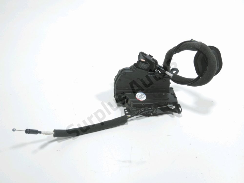 Serrure de porte avant droite