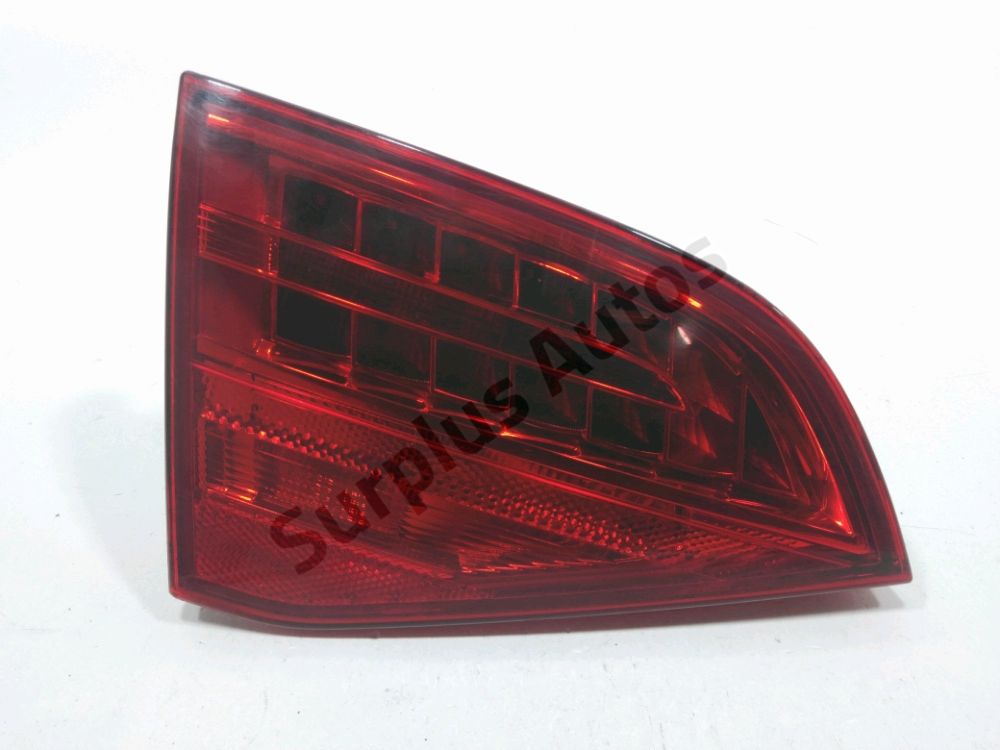 Feu arrière intérieur gauche