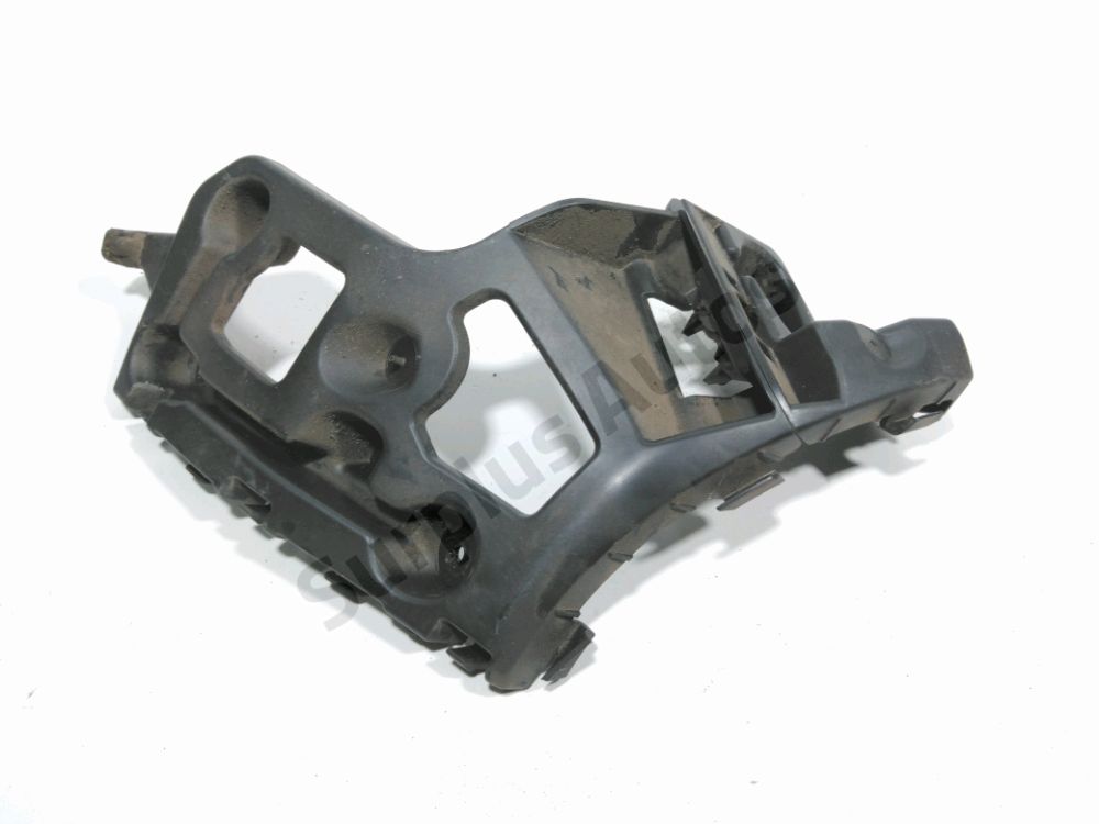 Support droit de pare-choc arrière