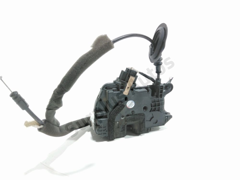 Serrure de porte avant gauche