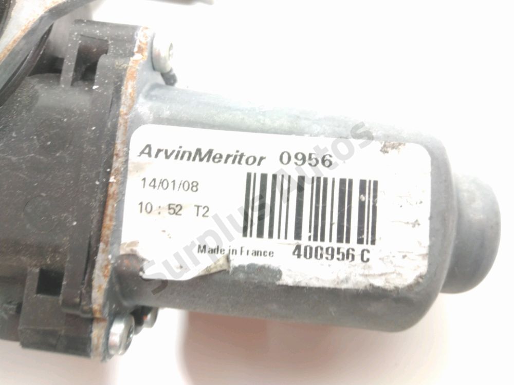 Lève-vitre électrique avant droit