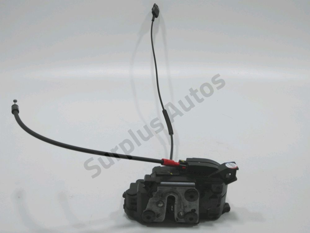 Serrure de porte avant droite