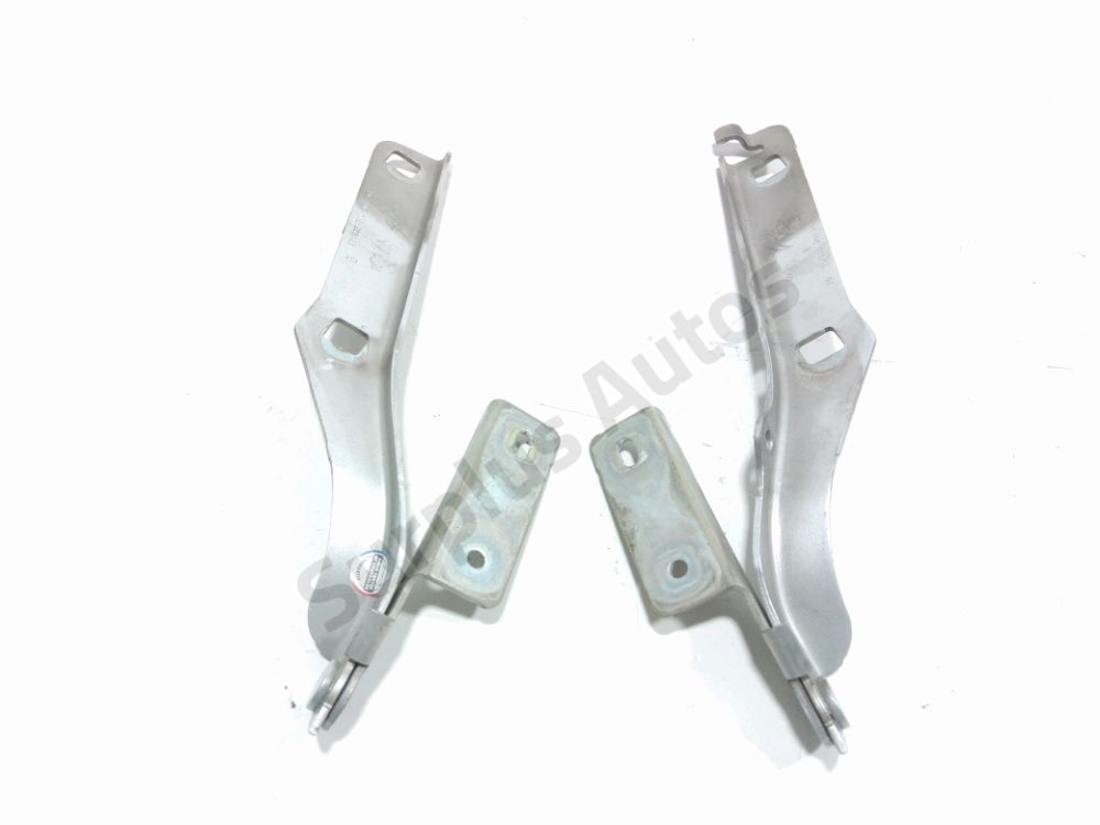 Jeu de charnières de capot