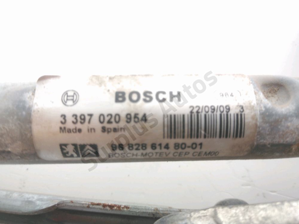 Mécanisme + moteur d'essuie glace avant