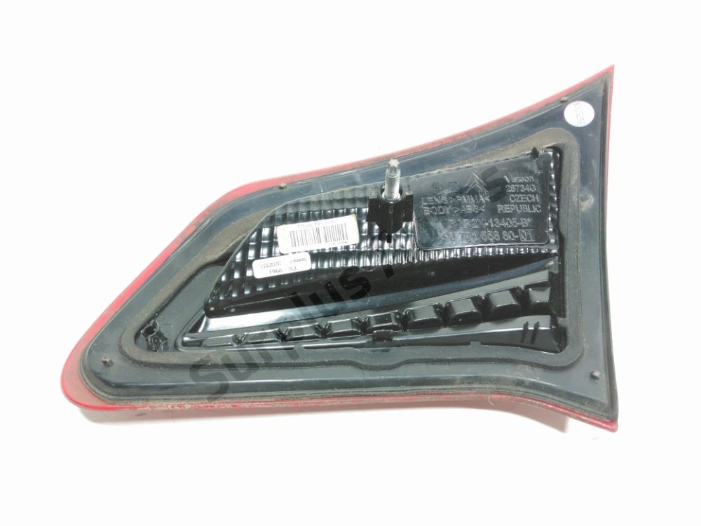 Feu arrière intérieur gauche