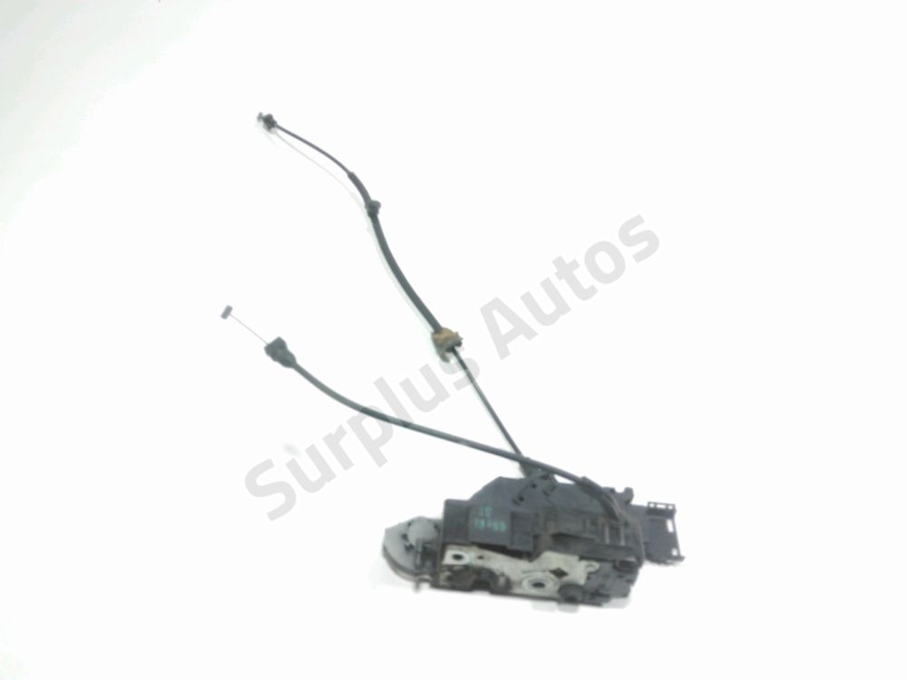 Serrure de porte avant droite