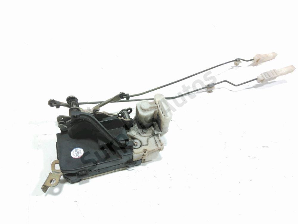 Serrure de porte avant droite