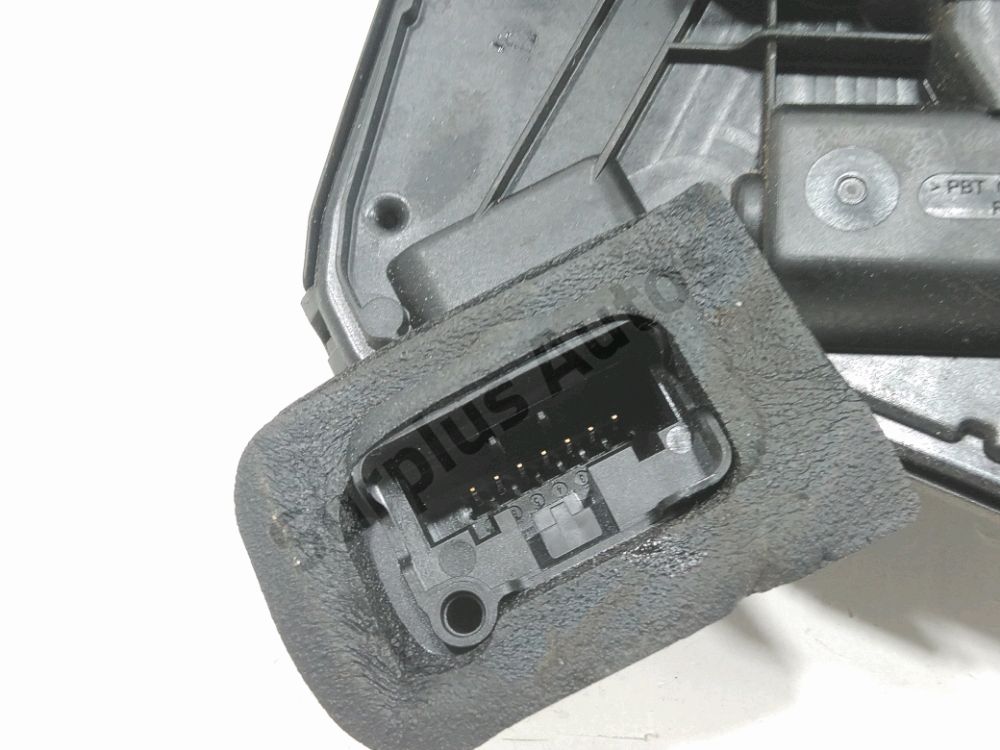 Serrure de porte arrière droite