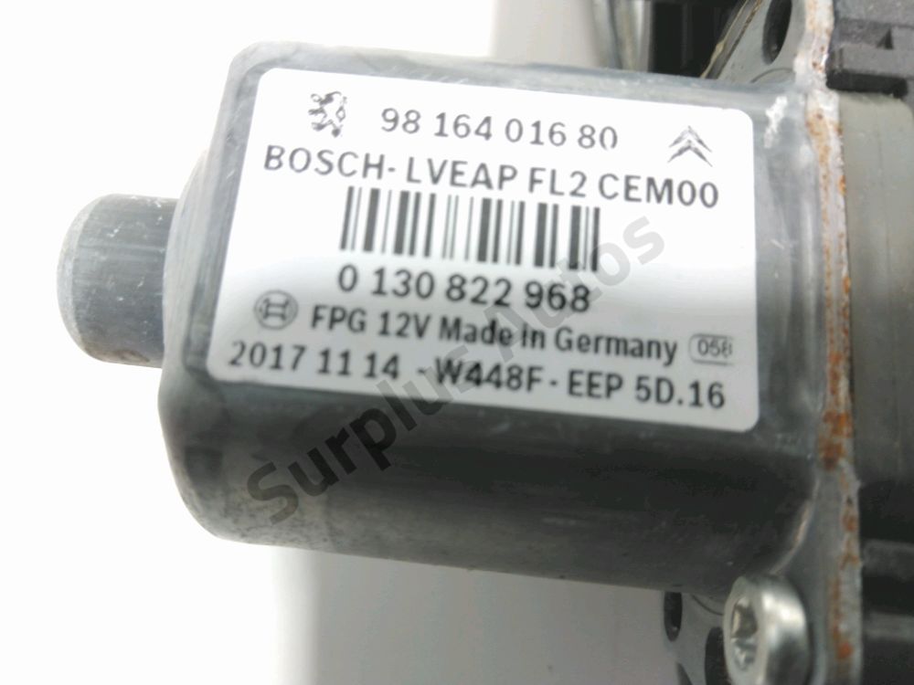 Lève-vitre électrique avant droit