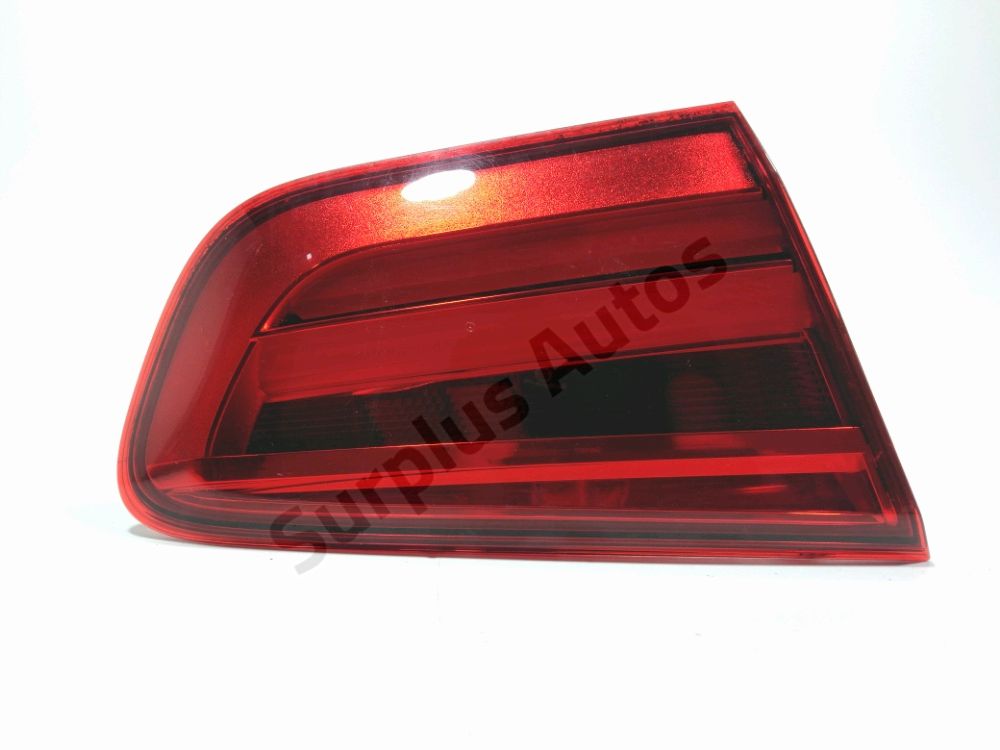 Feu arrière intérieur gauche