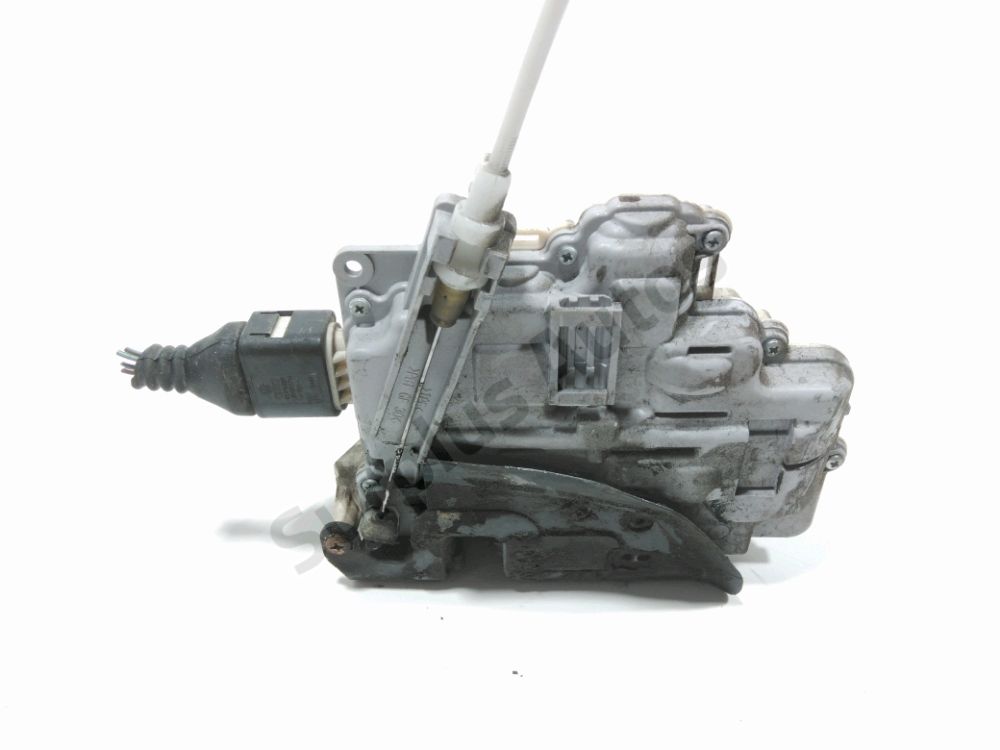 Serrure de porte avant droite