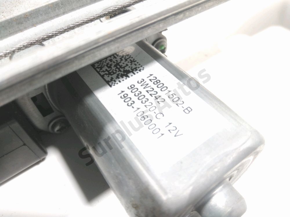 Lève-vitre électrique avant gauche