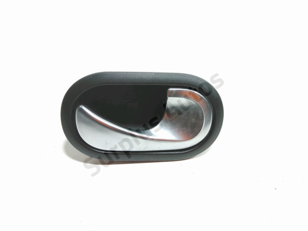 Poignee interieure porte avant droite