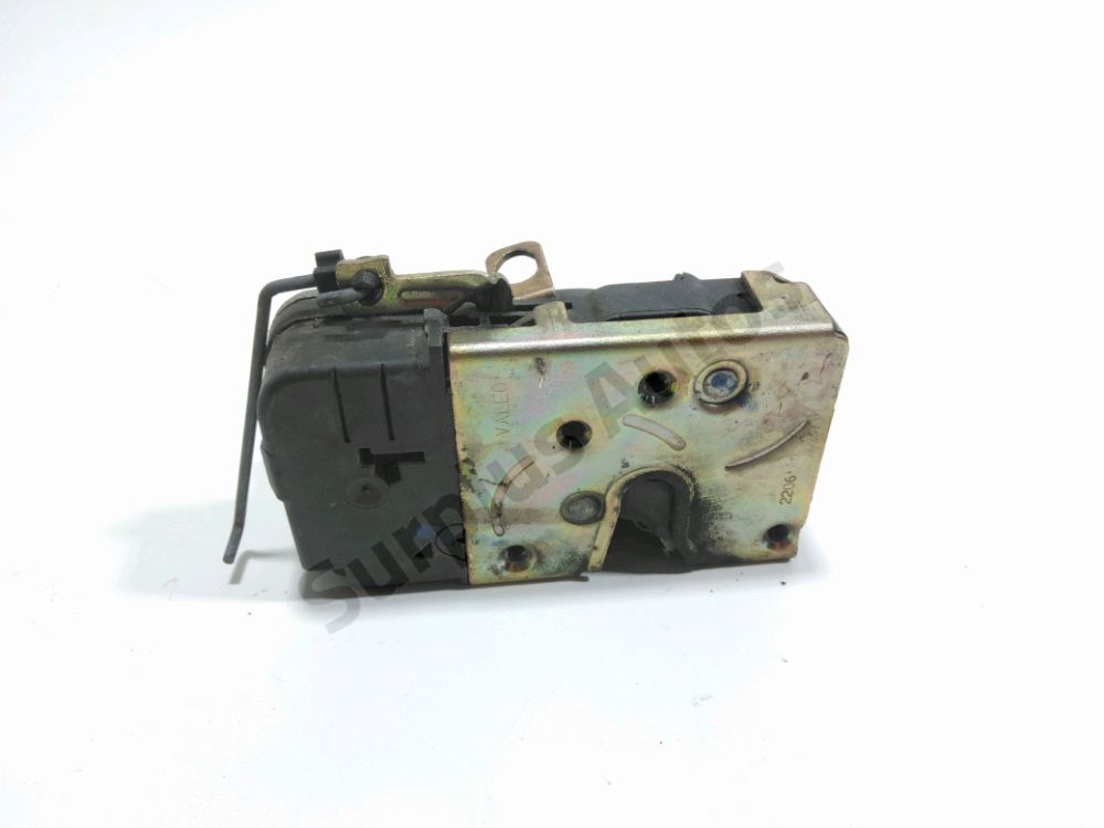 Serrure de porte avant droite