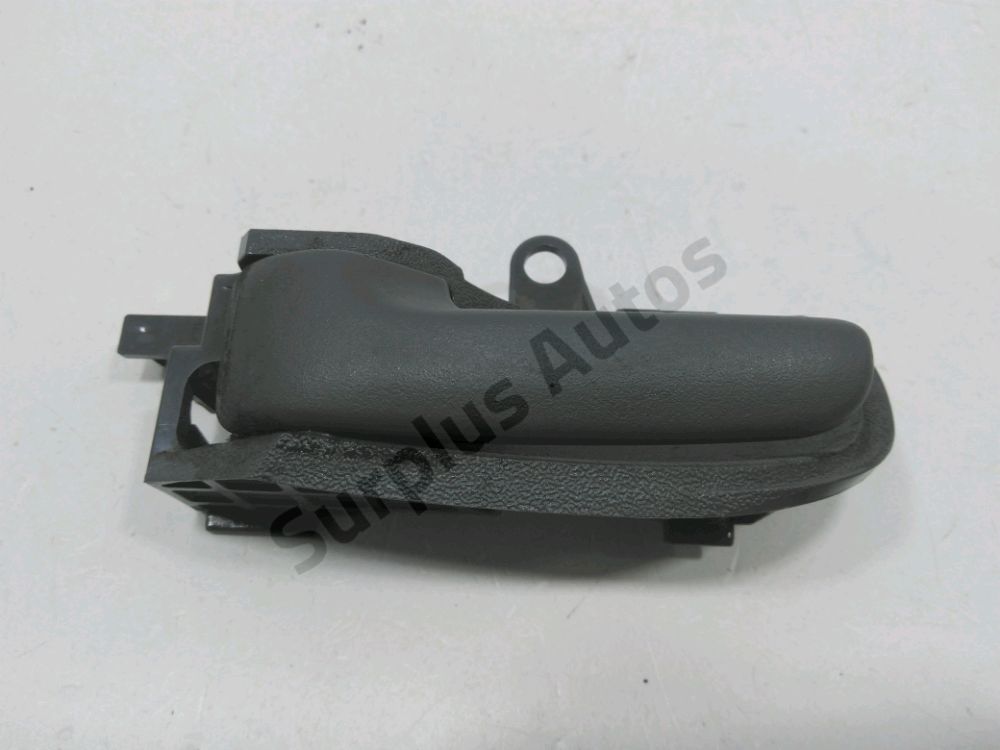 Poignee interieure porte arriere gauche